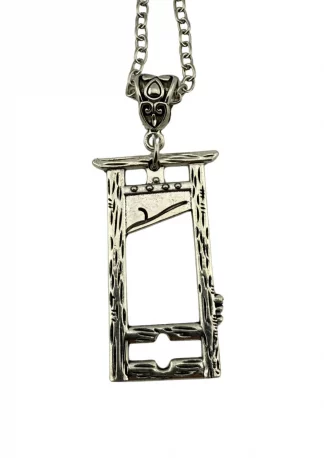 Easure Guillotine Necklace