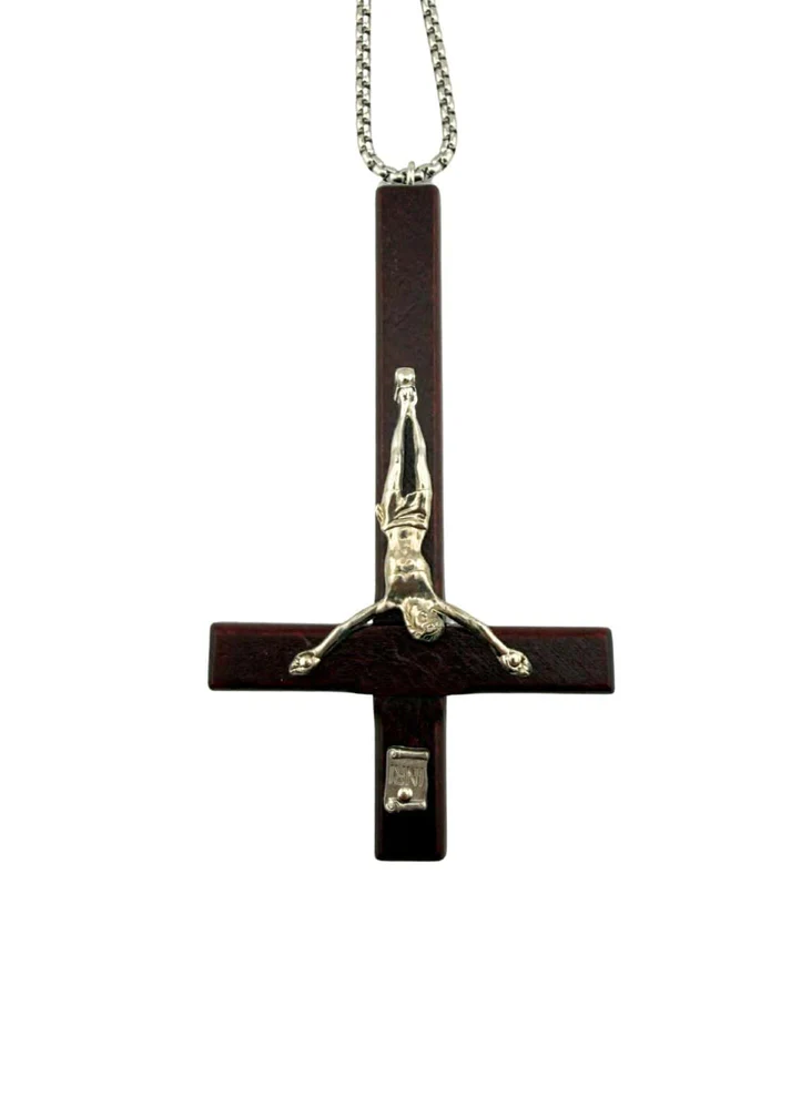 Easure Antichrist Bloodred Halskette